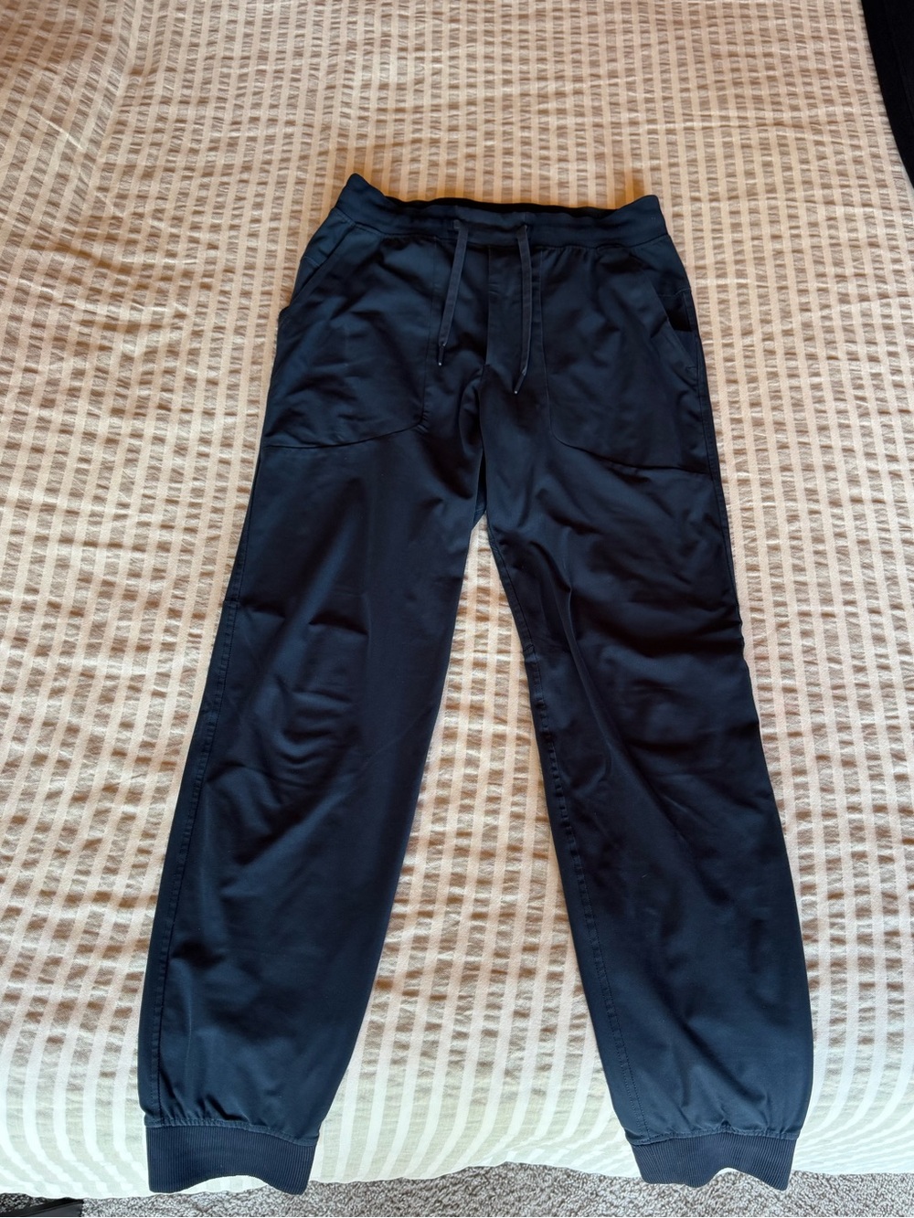 Men's Lululemon ABC Navy Jogger Pants with Elastic Cuffs